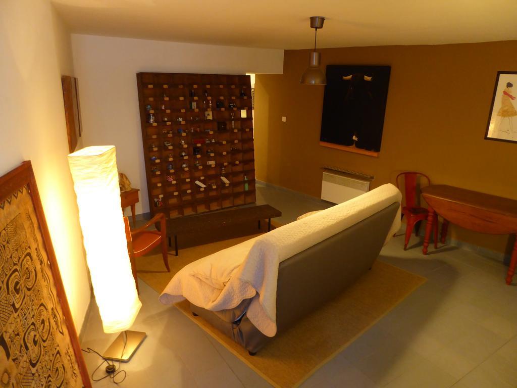 Le Planet 52 Apartment L'Isle-sur-la-Sorgue Exterior photo